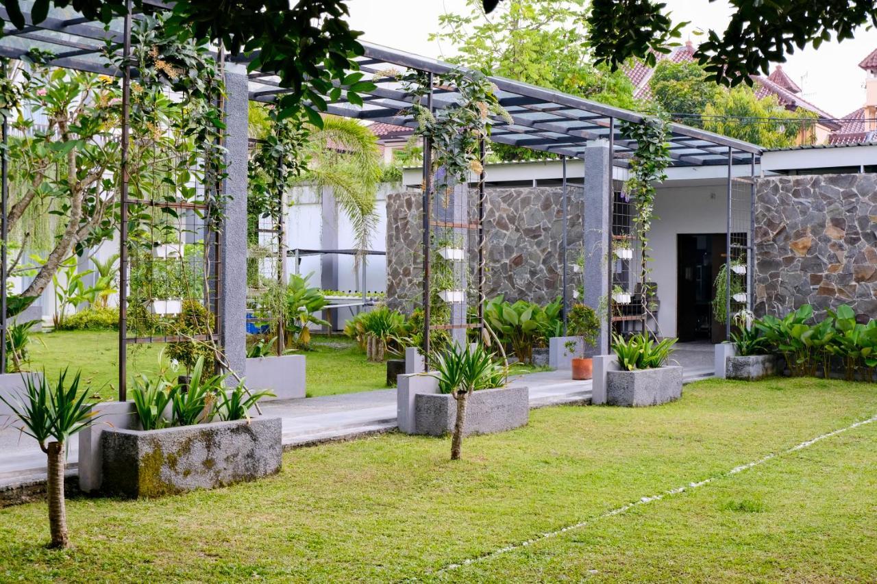 Lpp Garden Hotel Maguwo Kültér fotó